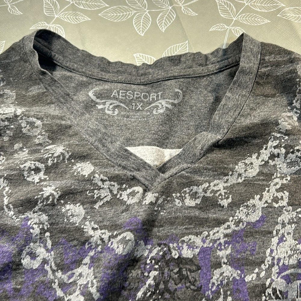 Ladies Aesport T-Shirt. - Picture 2 of 4